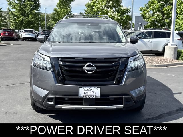 Used 2023 Nissan Pathfinder SL w/ Black Appearance Package AWD/4WD image 8