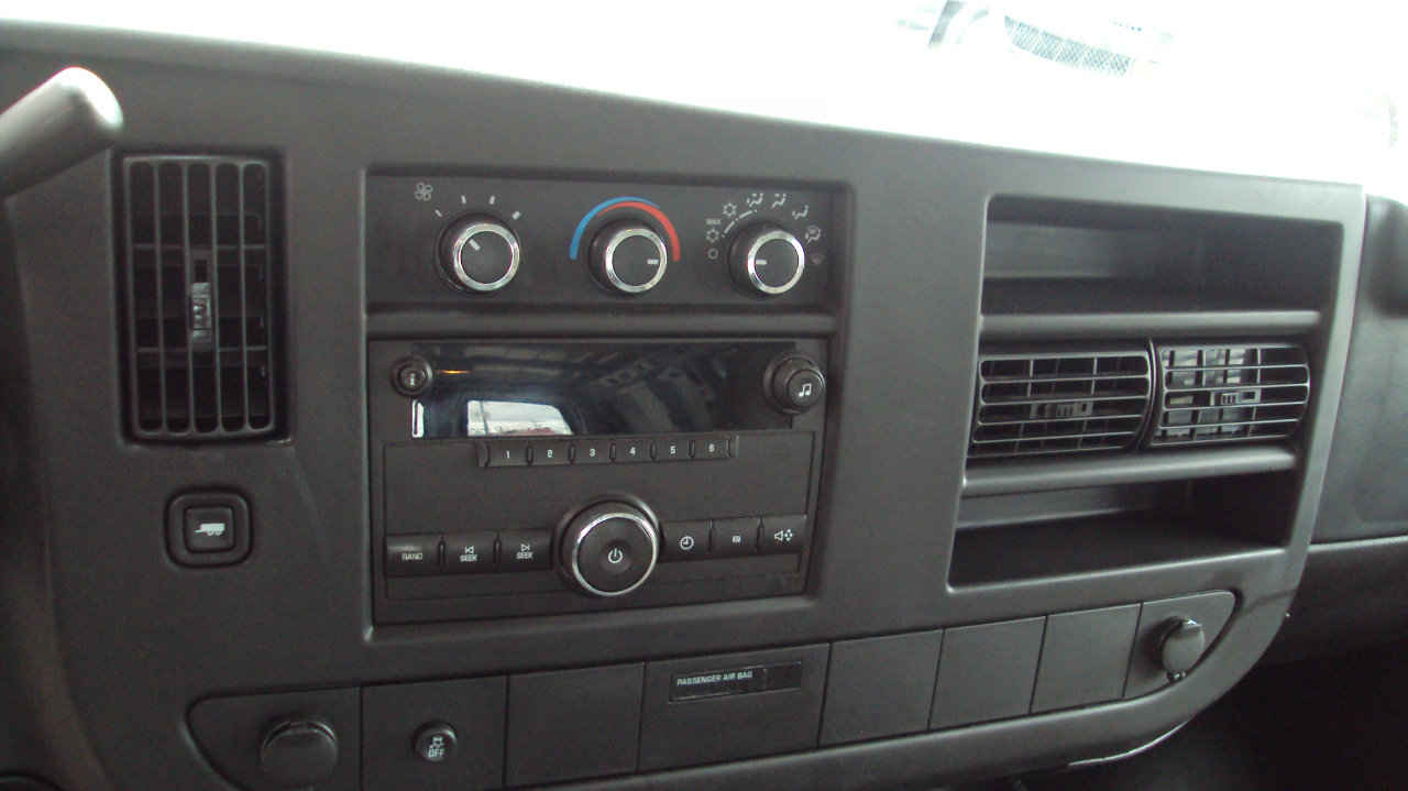 Used 2012 GMC Savana 1500 AWD image 19