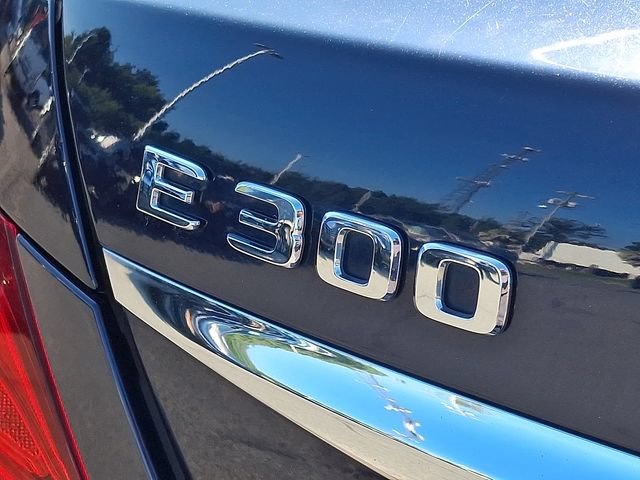 Used 2017 Mercedes-Benz E 300 image 26