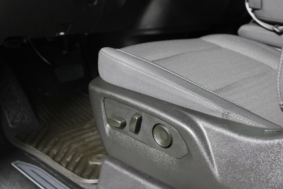 Used 2025 Chevrolet Silverado 1500 LT RWD image 13
