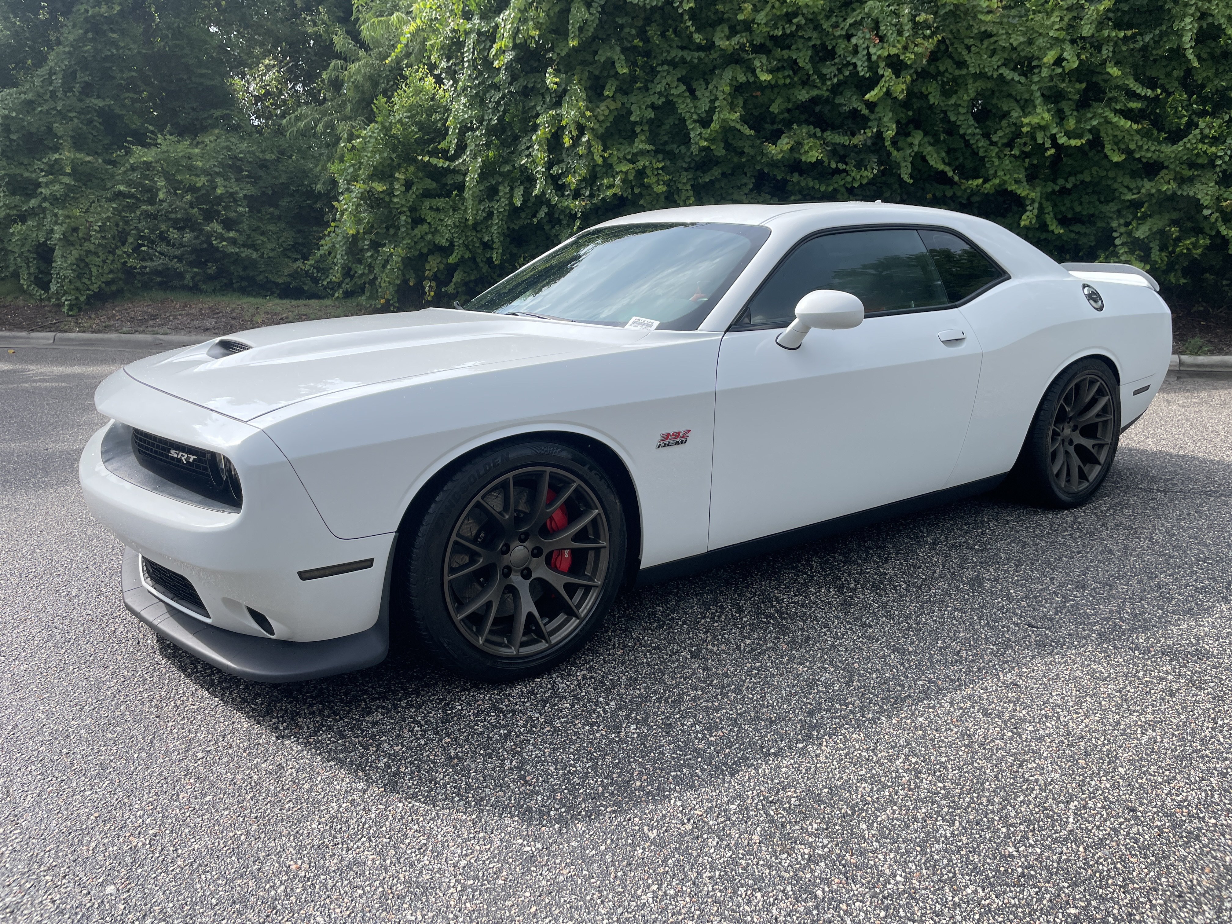 Used 2016 Dodge Challenger SRT w/ Technology Group RWD image 4