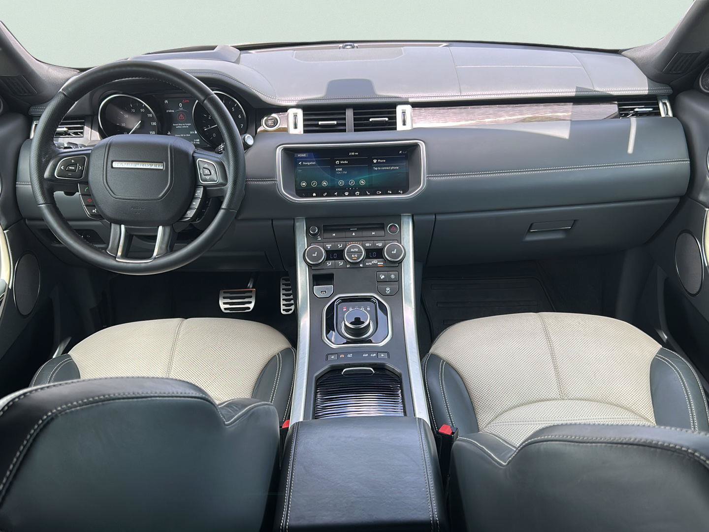 Used 2019 Land Rover Range Rover Evoque HSE Dynamic AWD/4WD image 17