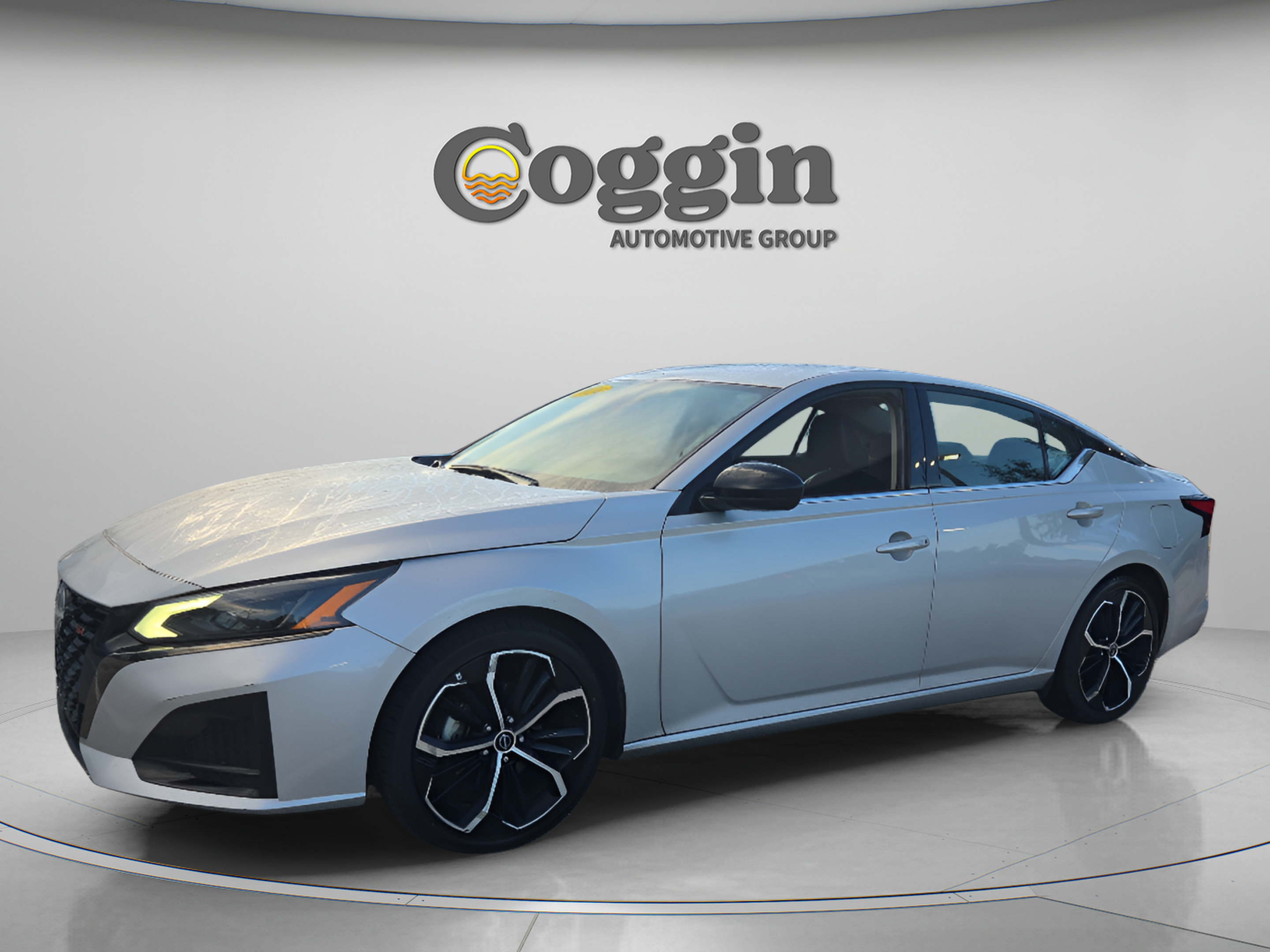 Used 2024 Nissan Altima 2.5 SR FWD image 1