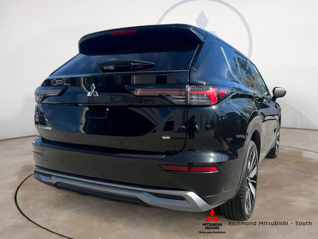 New 2026 Mitsubishi Outlander SE FWD image 3
