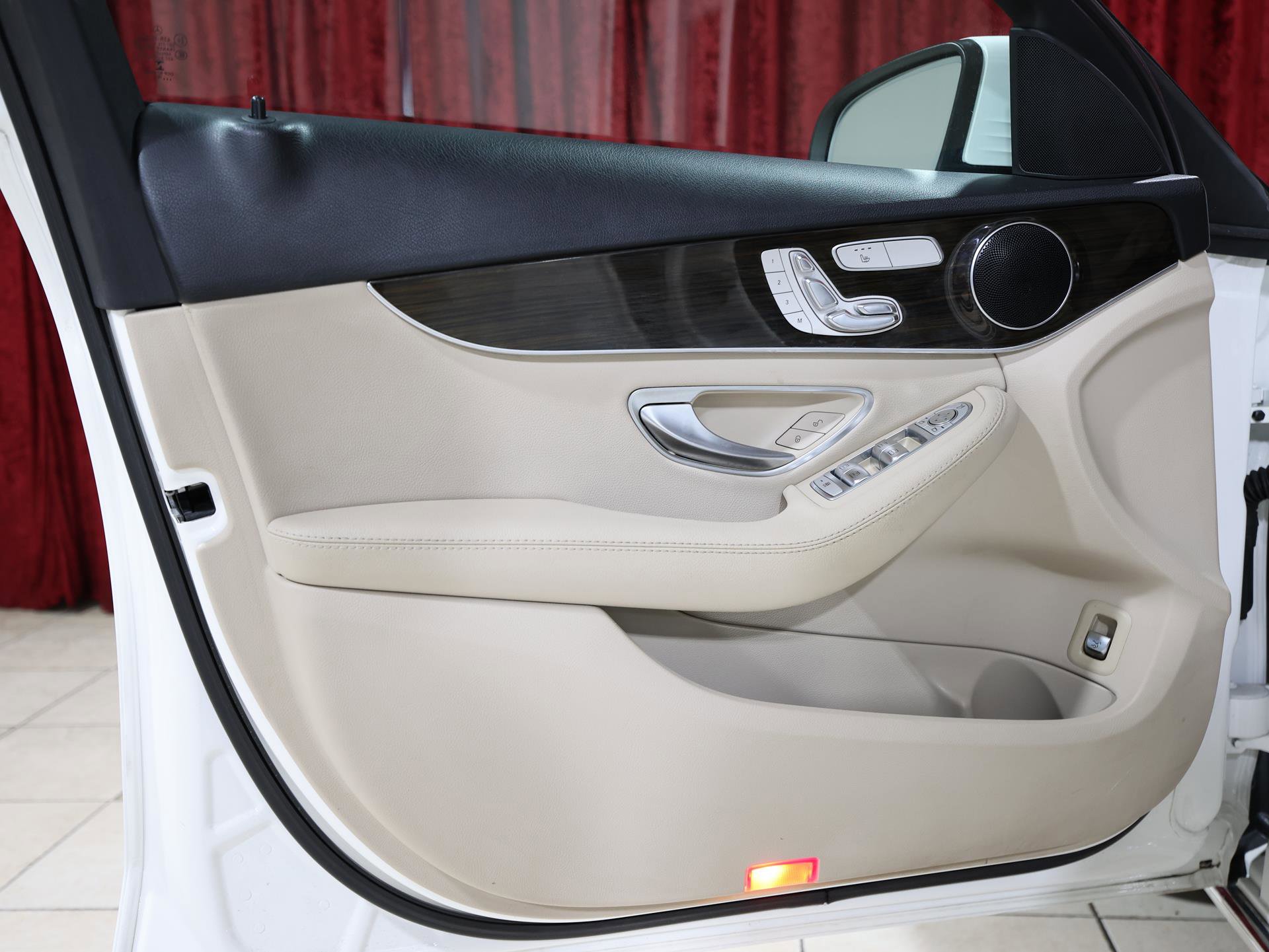 Used 2018 Mercedes-Benz C 300 C300 Premium image 11