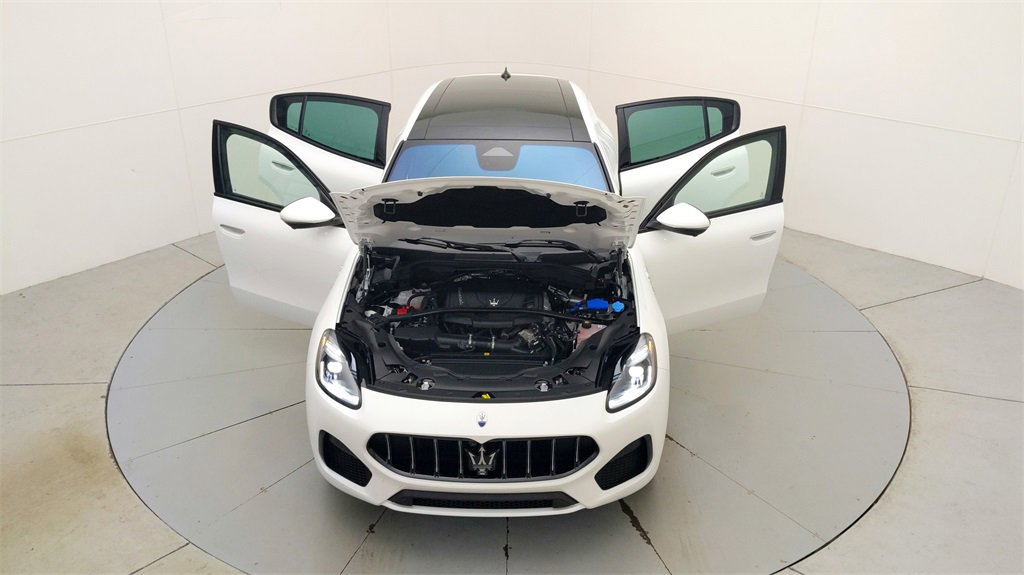 New 2024 Maserati Grecale GT image 32
