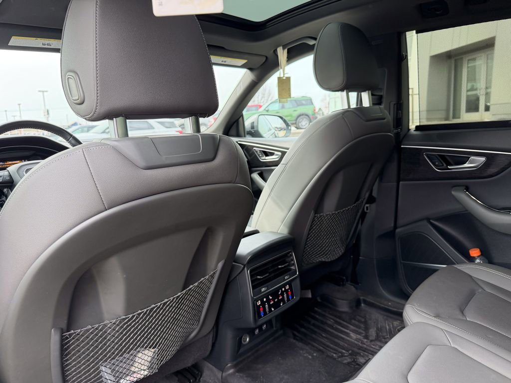 Used 2019 Audi Q8 Prestige w/ Towing Package image 13
