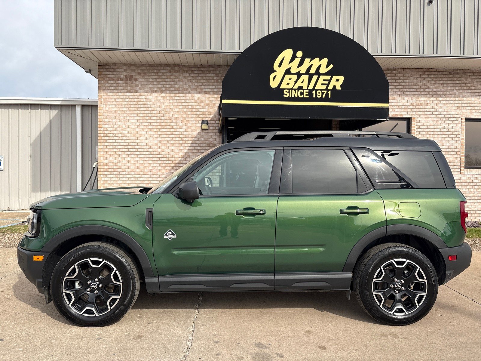 Used 2025 Ford Bronco Sport Outer Banks w/ Outer Banks Tech Package+ image 2