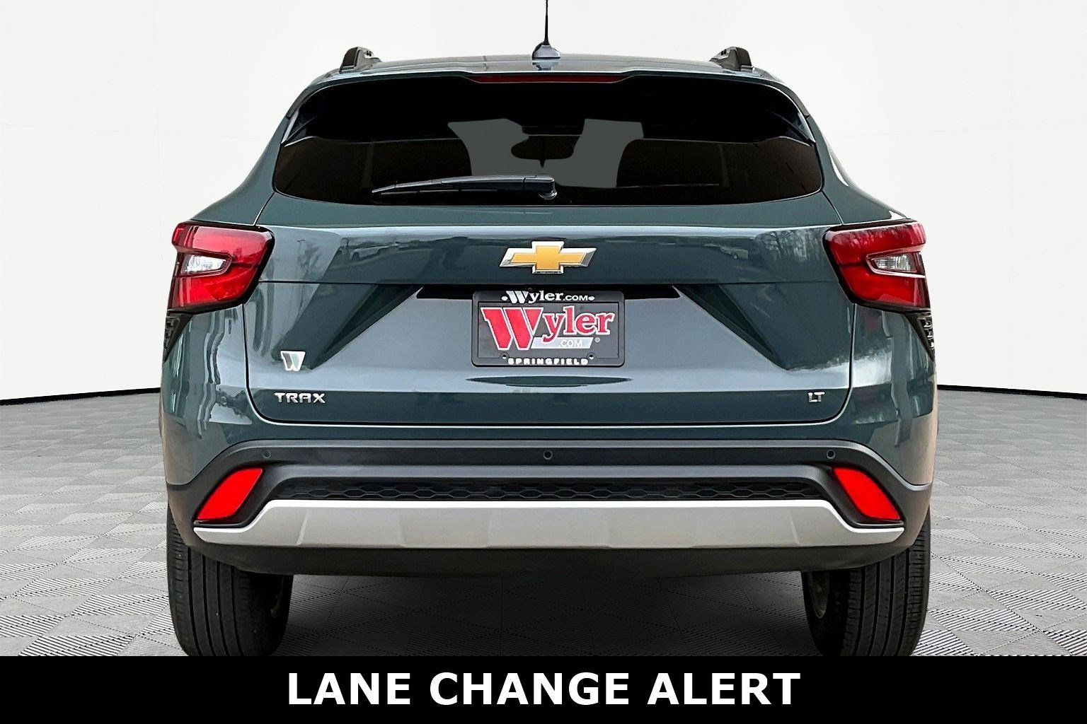 Used 2025 Chevrolet Trax LT w/ Driver Confidence Package FWD image 5