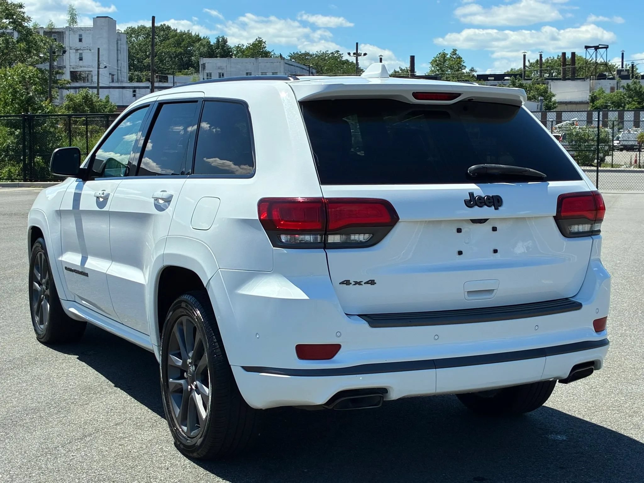 Used 2018 Jeep Grand Cherokee High Altitude AWD/4WD image 8