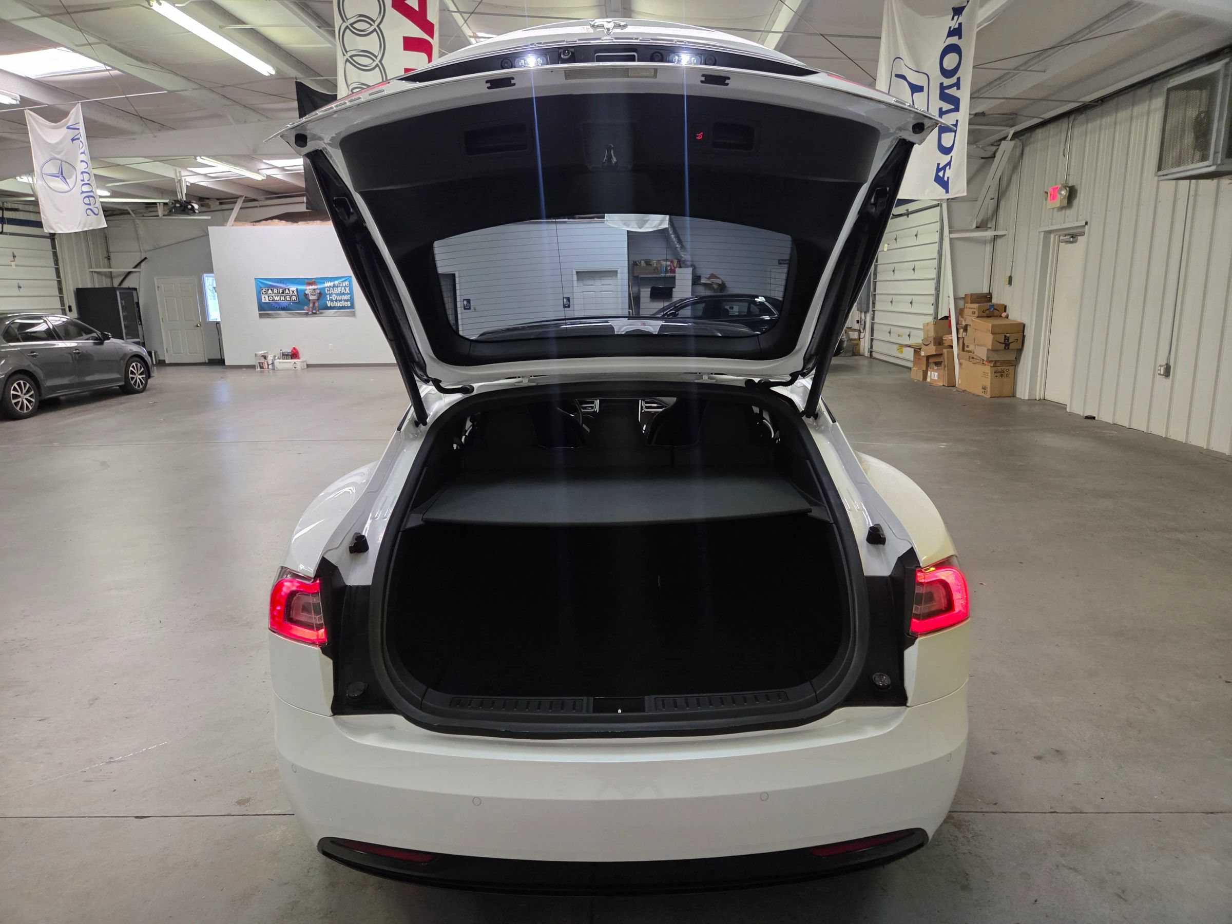 Used 2016 Tesla Model S 90D AWD/4WD image 31