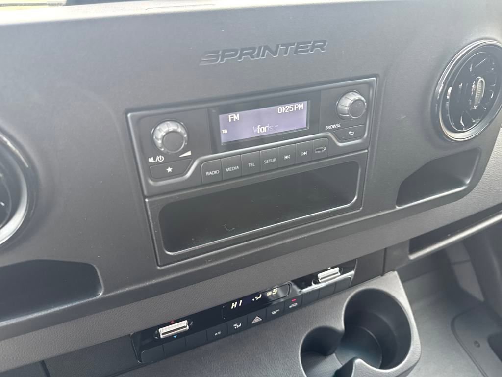 New 2025 Mercedes-Benz Sprinter 2500 image 18