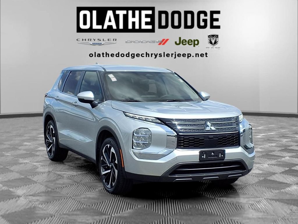 Used 2022 Mitsubishi Outlander ES FWD image 30