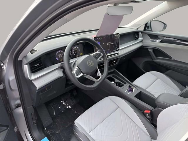 New 2026 Volkswagen Tiguan SE image 9