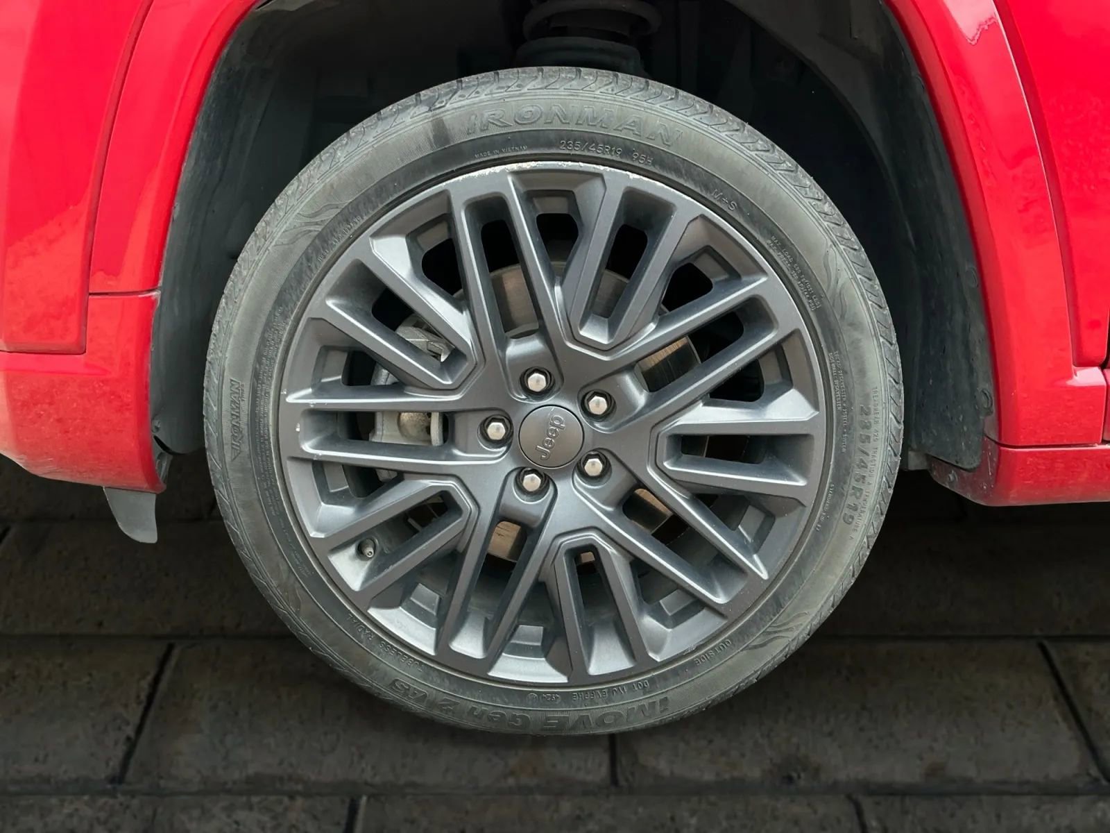 Used 2023 Jeep Compass Limited image 25