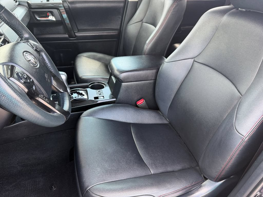 Used 2019 Toyota 4Runner TRD Off-Road Premium AWD/4WD image 10