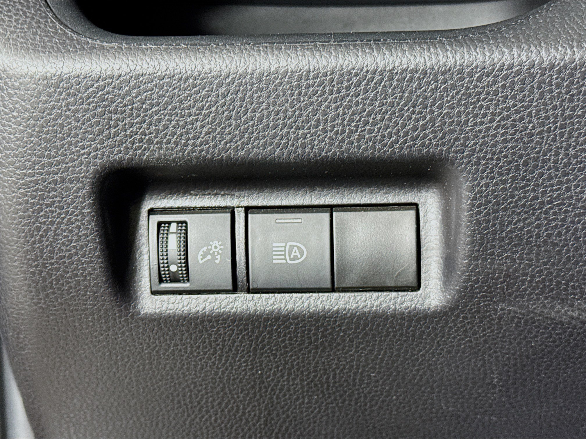 Certified 2025 Toyota RAV4 XLE AWD/4WD image 10