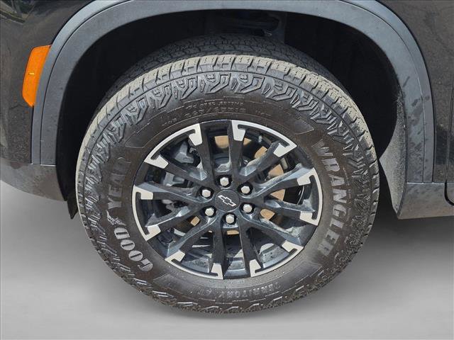 Used 2025 Chevrolet Traverse Z71 w/ Driver Confidence Package AWD/4WD image 9