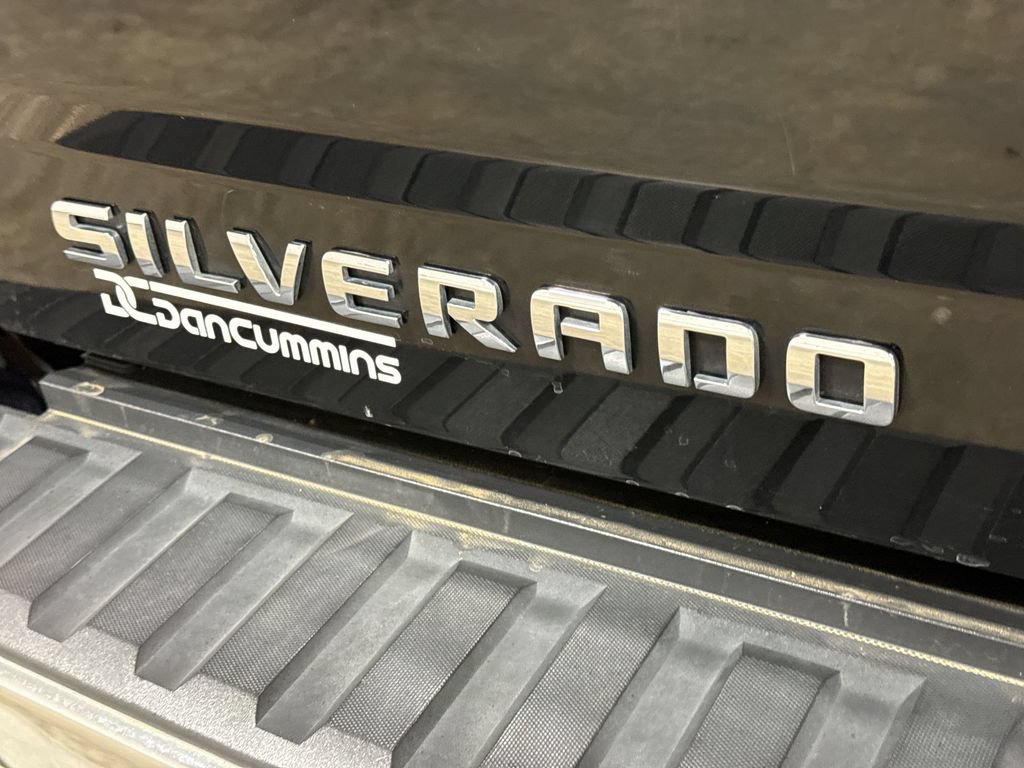 Used 2017 Chevrolet Silverado 1500 LTZ AWD/4WD image 26