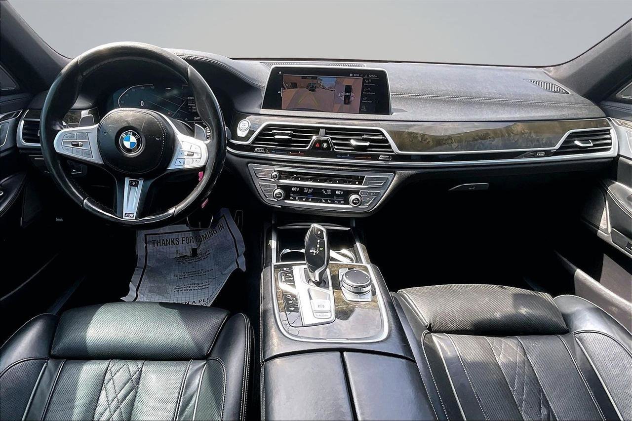 Used 2020 BMW 750i xDrive w/ M Sport Package image 7