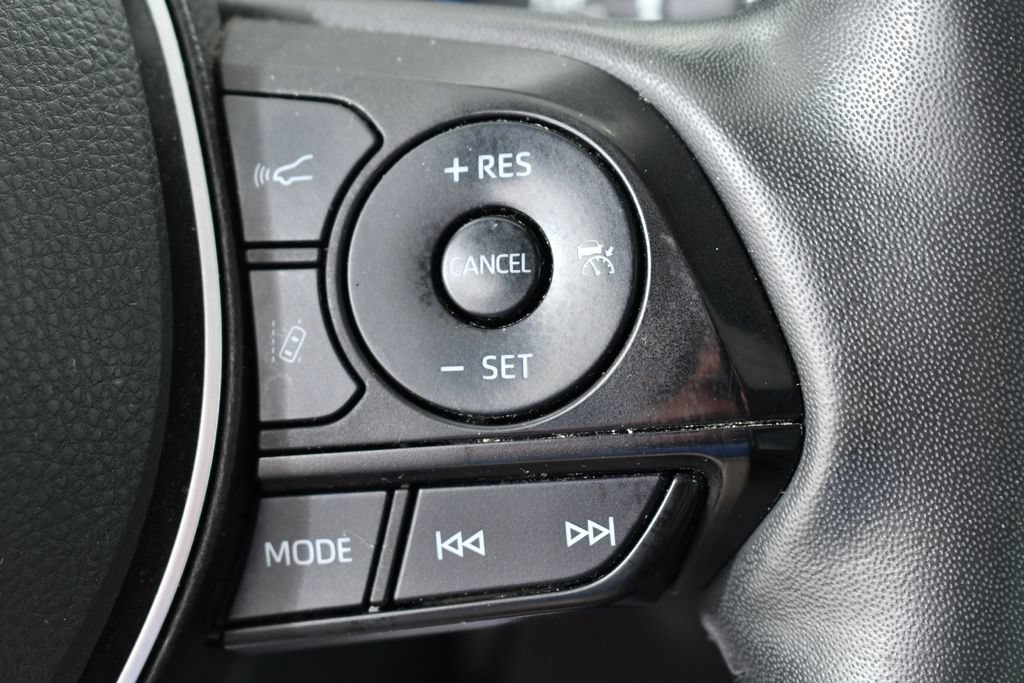 Used 2022 Toyota RAV4 Limited w/ Limited Grade Weather Package AWD/4WD image 31