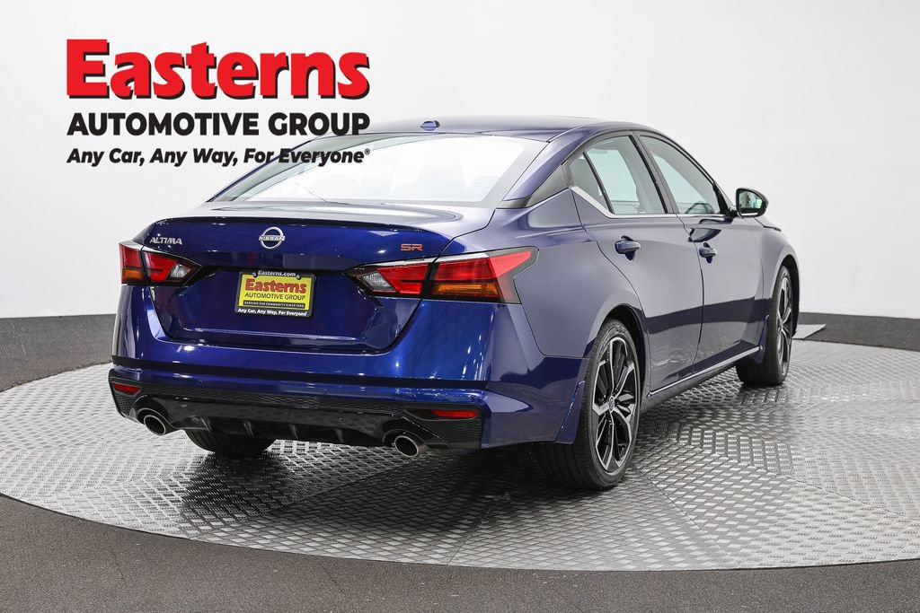 Used 2024 Nissan Altima 2.5 SR w/ SR Premium Package FWD image 5