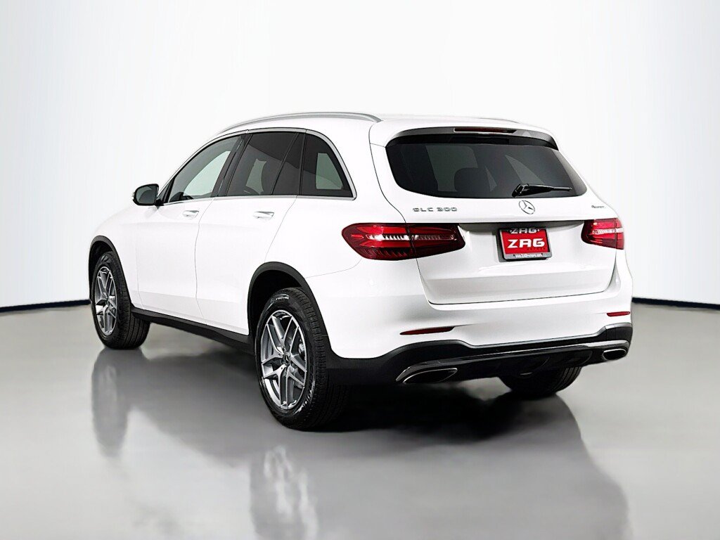 Used 2018 Mercedes-Benz GLC 300 4MATIC image 3