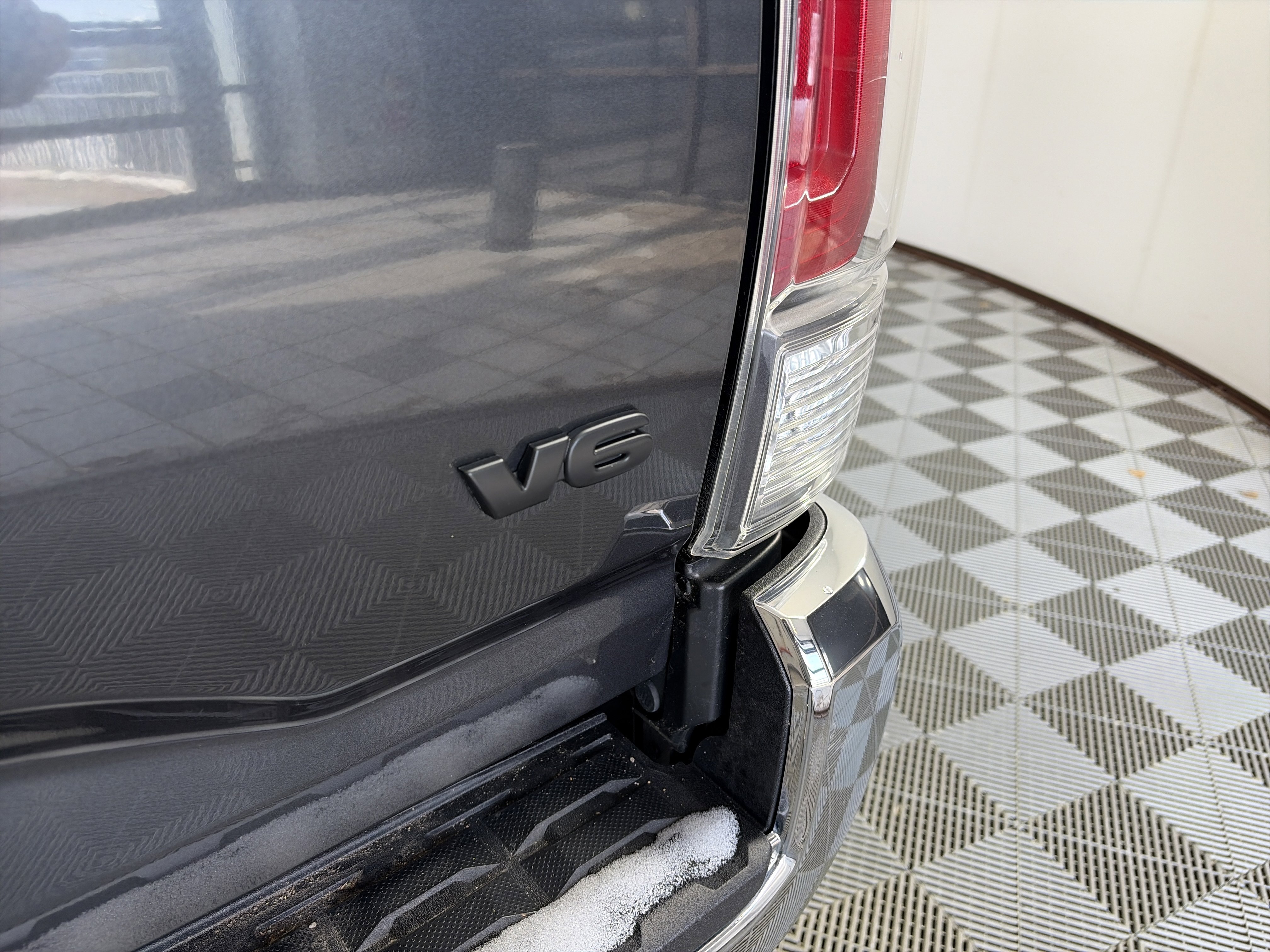 Used 2023 Toyota Tacoma TRD Off-Road image 17