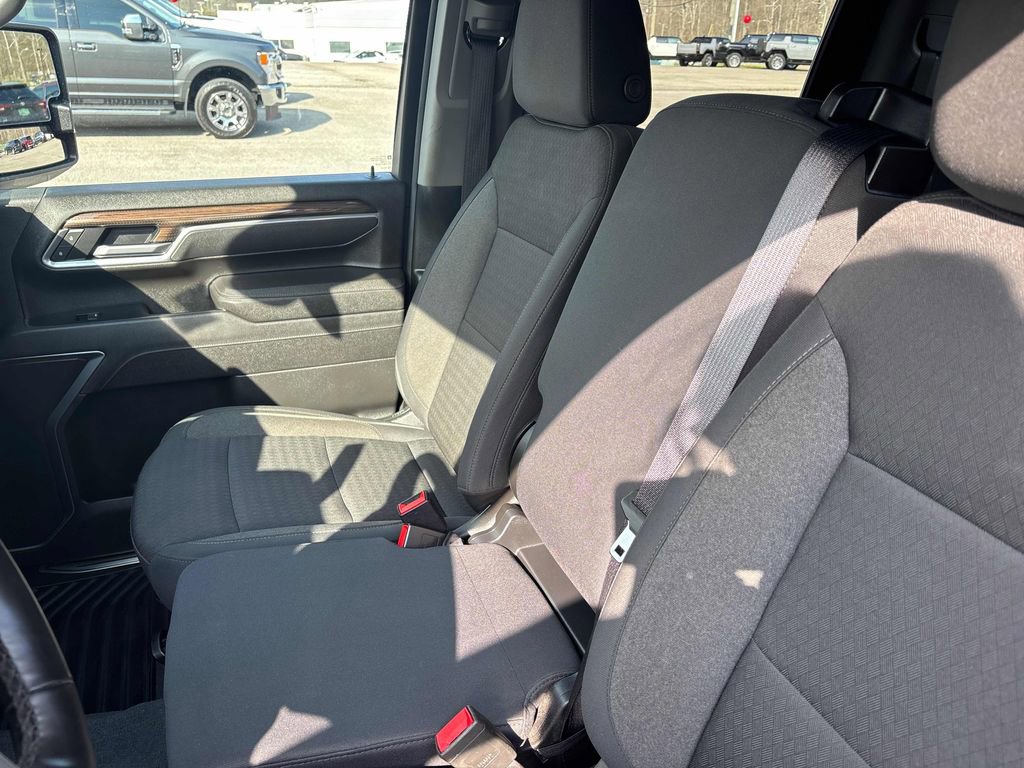 Used 2025 Chevrolet Silverado 2500 LT w/ Safety Package AWD/4WD image 20