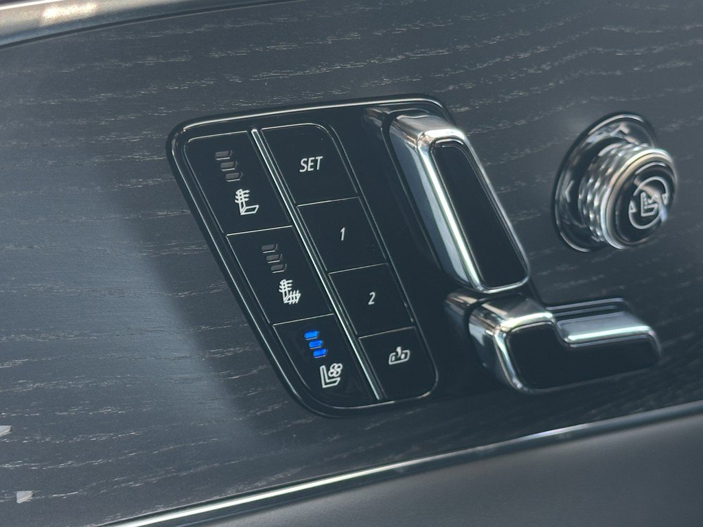 New 2026 Cadillac Lyriq V image 24