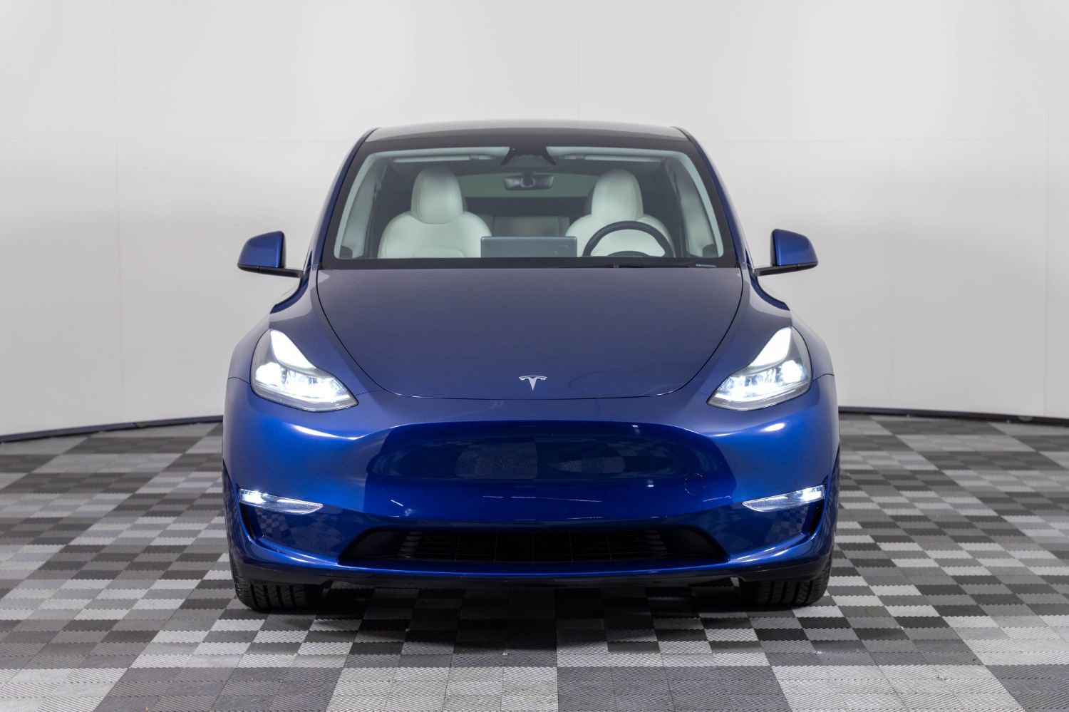 Used 2024 Tesla Model Y Long Range image 13