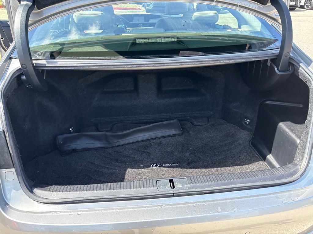 Used 2018 Lexus ES 300h w/ Luxury Package FWD image 21