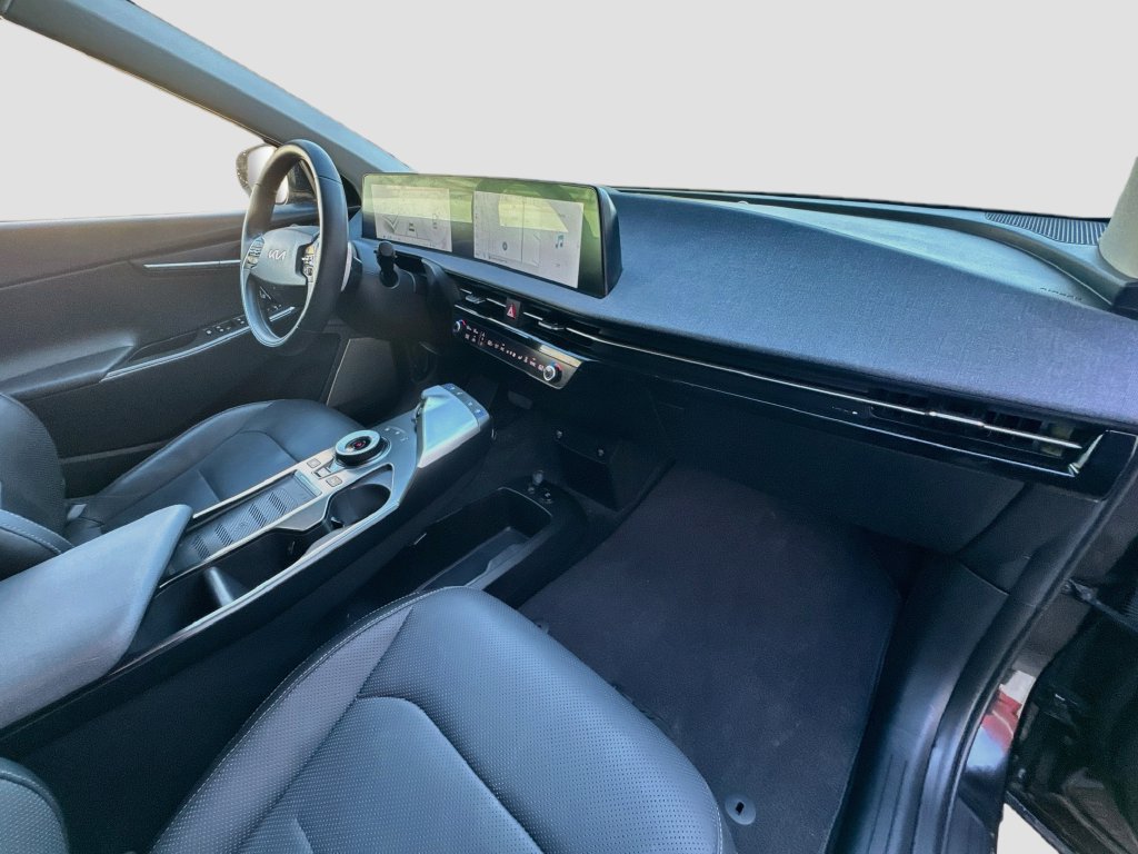 Used 2024 Kia EV6 Wind RWD image 29