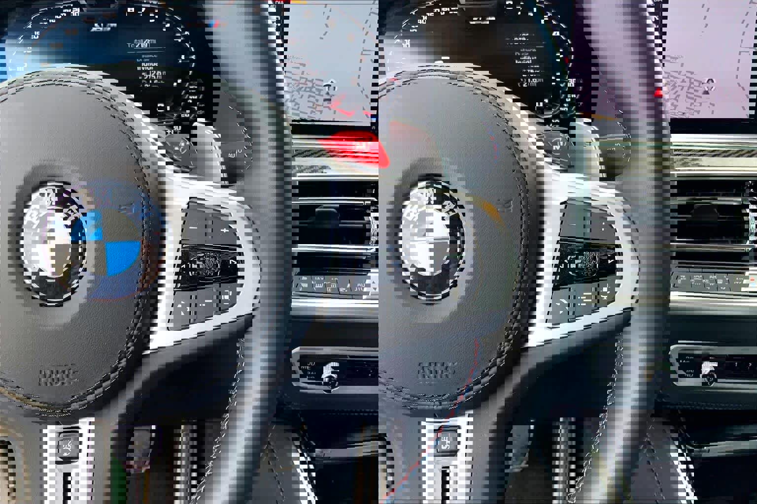 Used 2023 BMW X6 M w/ Executive Package image 22