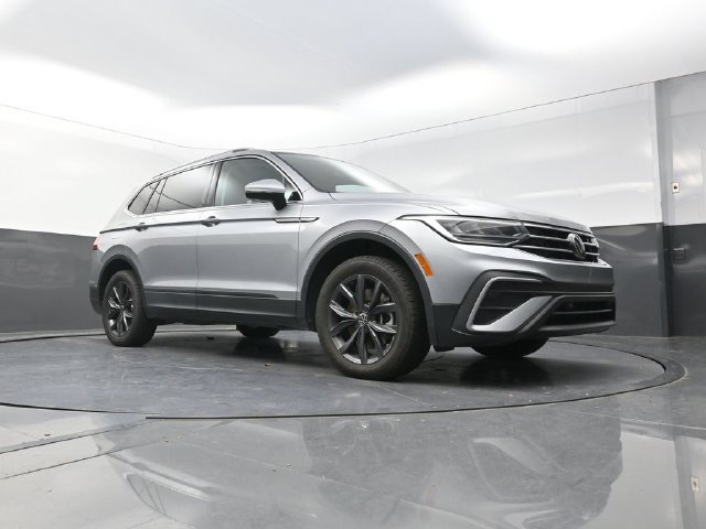 Used 2023 Volkswagen Tiguan SE FWD image 31