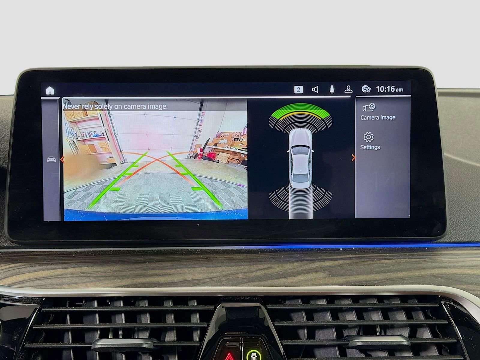 Used 2023 BMW 540i w/ Premium Package image 18