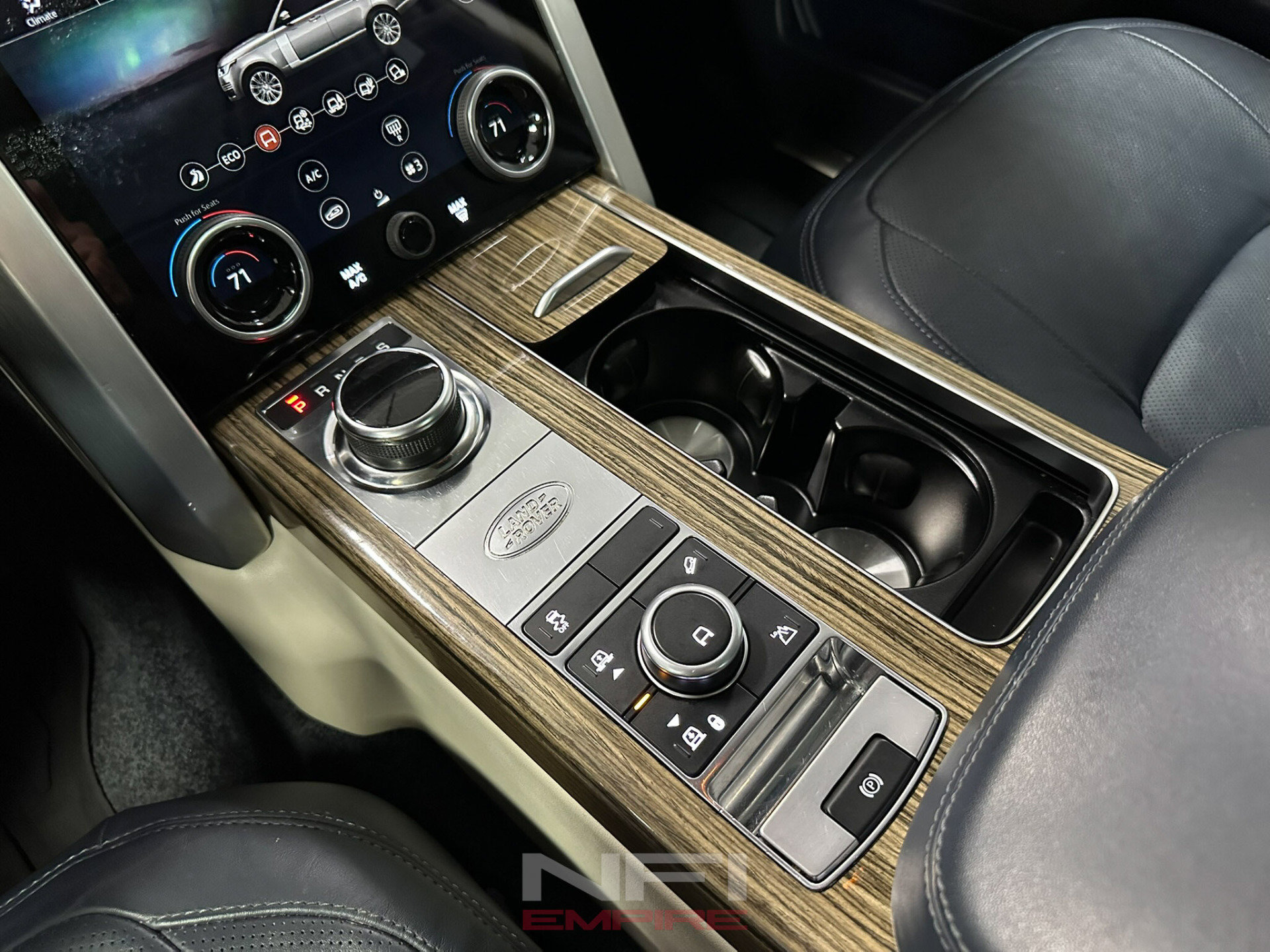 Used 2018 Land Rover Range Rover Supercharged AWD/4WD image 30