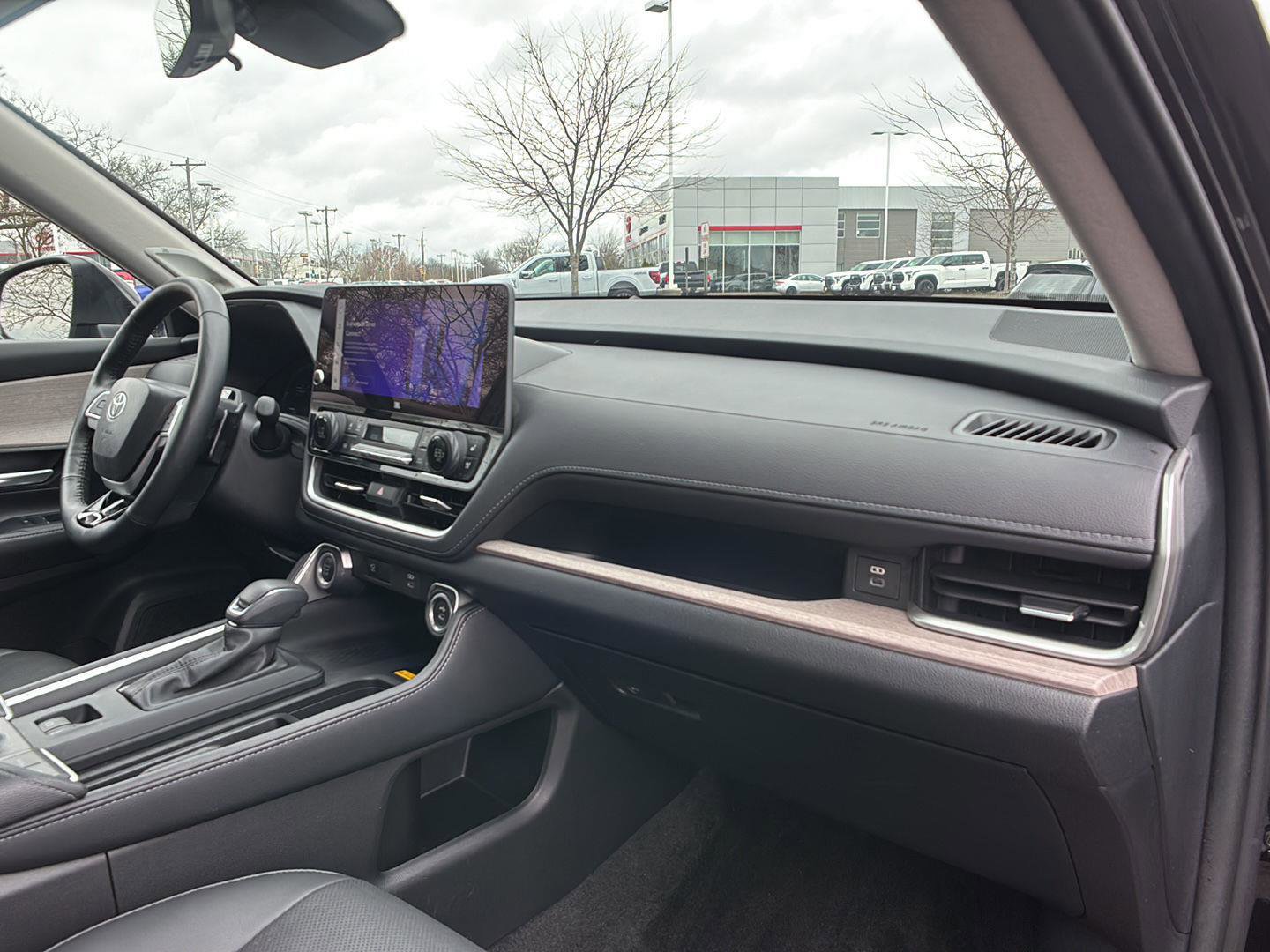 Used 2024 Toyota Grand Highlander AWD image 15