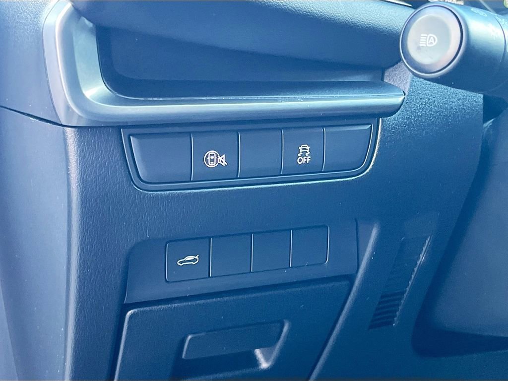 Used 2025 MAZDA MAZDA3 s image 10