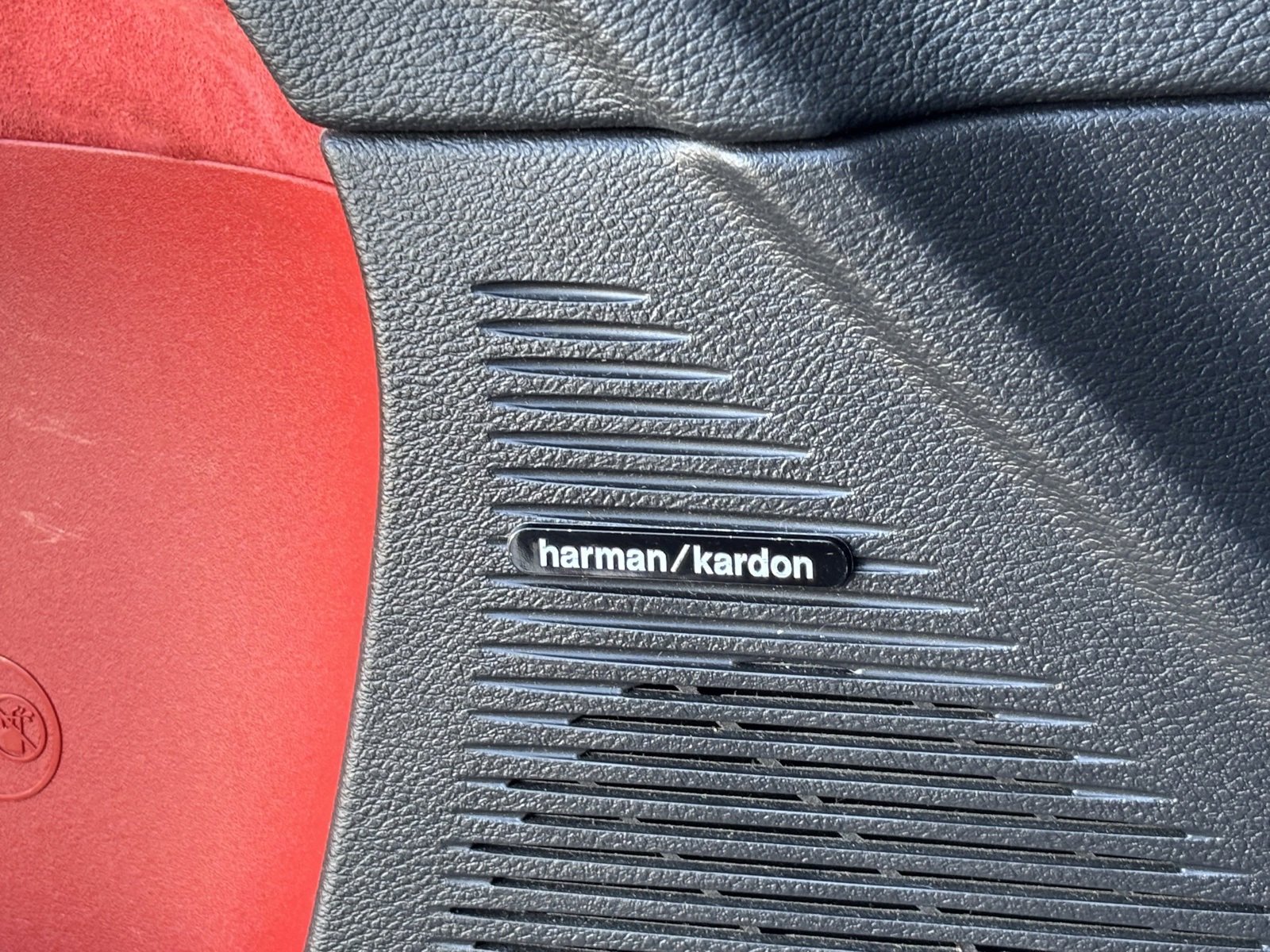 Used 2015 Dodge Challenger SRT image 27