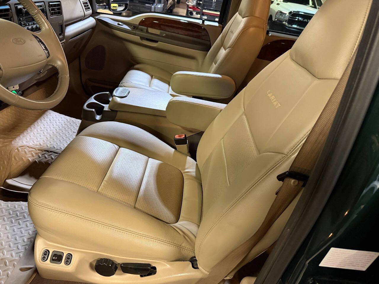 Used 2001 Ford F350 Lariat image 50