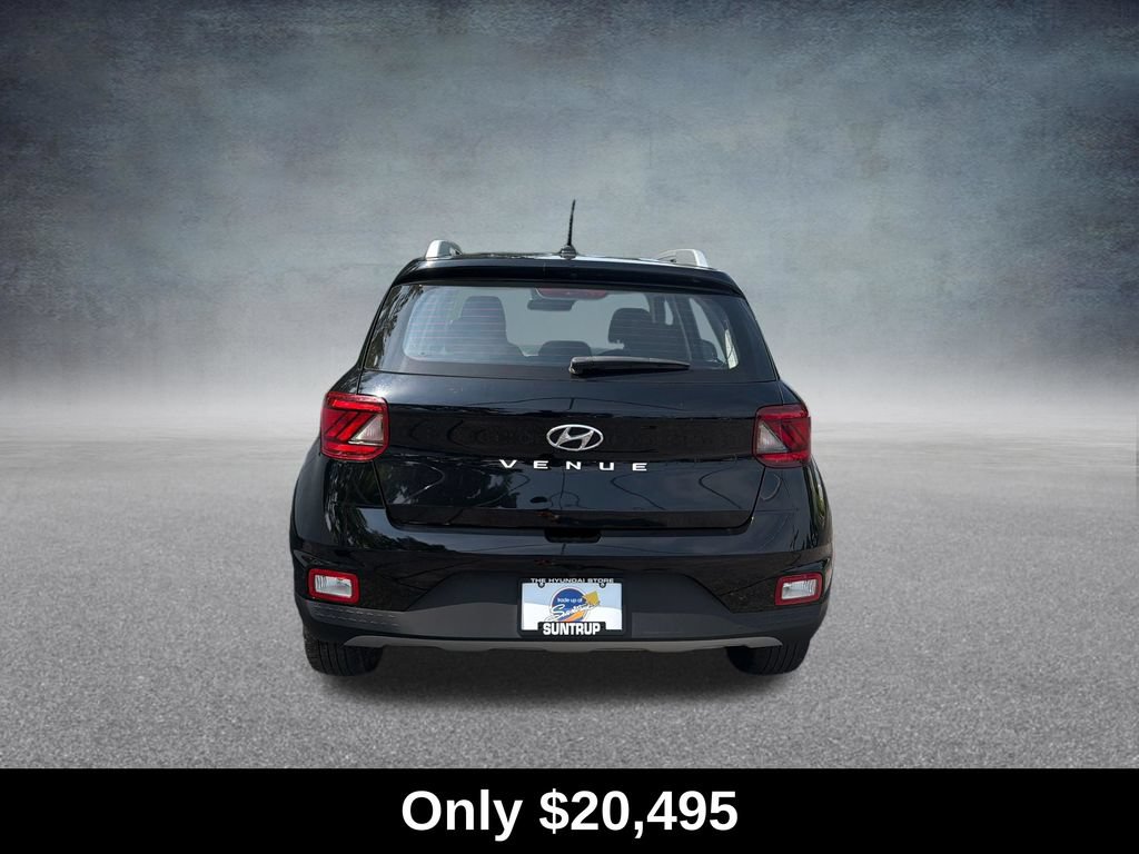 Used 2025 Hyundai Venue SEL FWD image 4