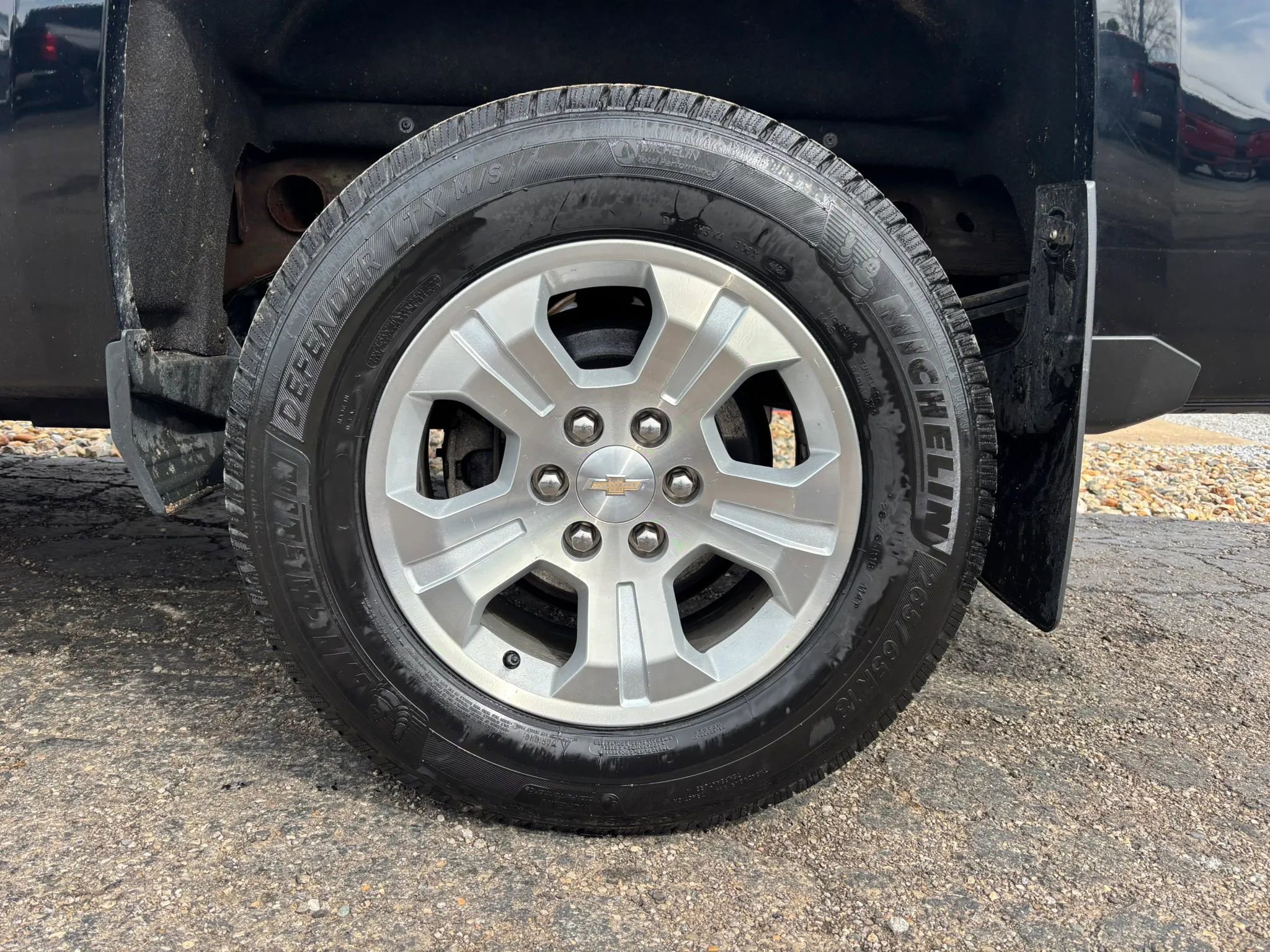 Used 2017 Chevrolet Silverado 1500 LT w/ All Star Edition image 2