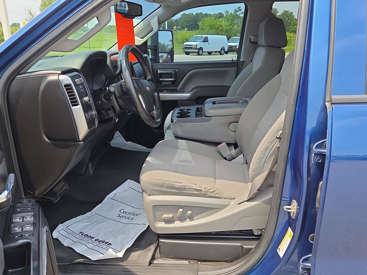 Used 2015 Chevrolet Silverado 2500 LT w/ LT Convenience Package AWD/4WD image 18