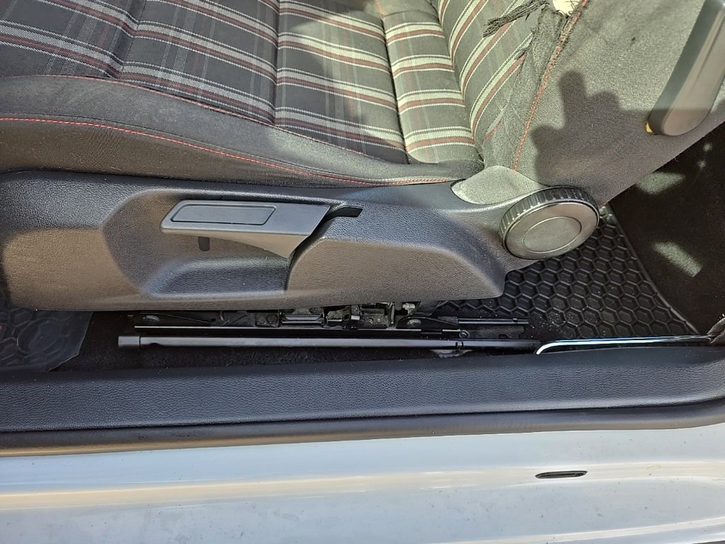 Used 2013 Volkswagen GTI 2-Door image 37