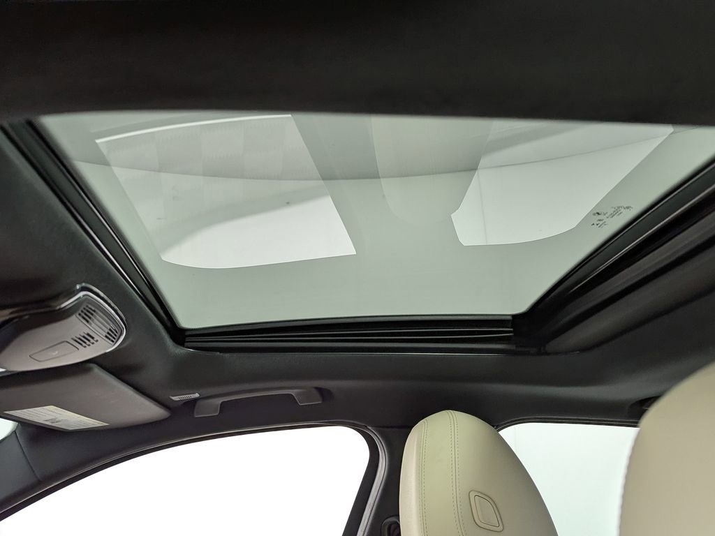 Used 2021 BMW 330i xDrive Sedan w/ Convenience Package AWD/4WD image 13