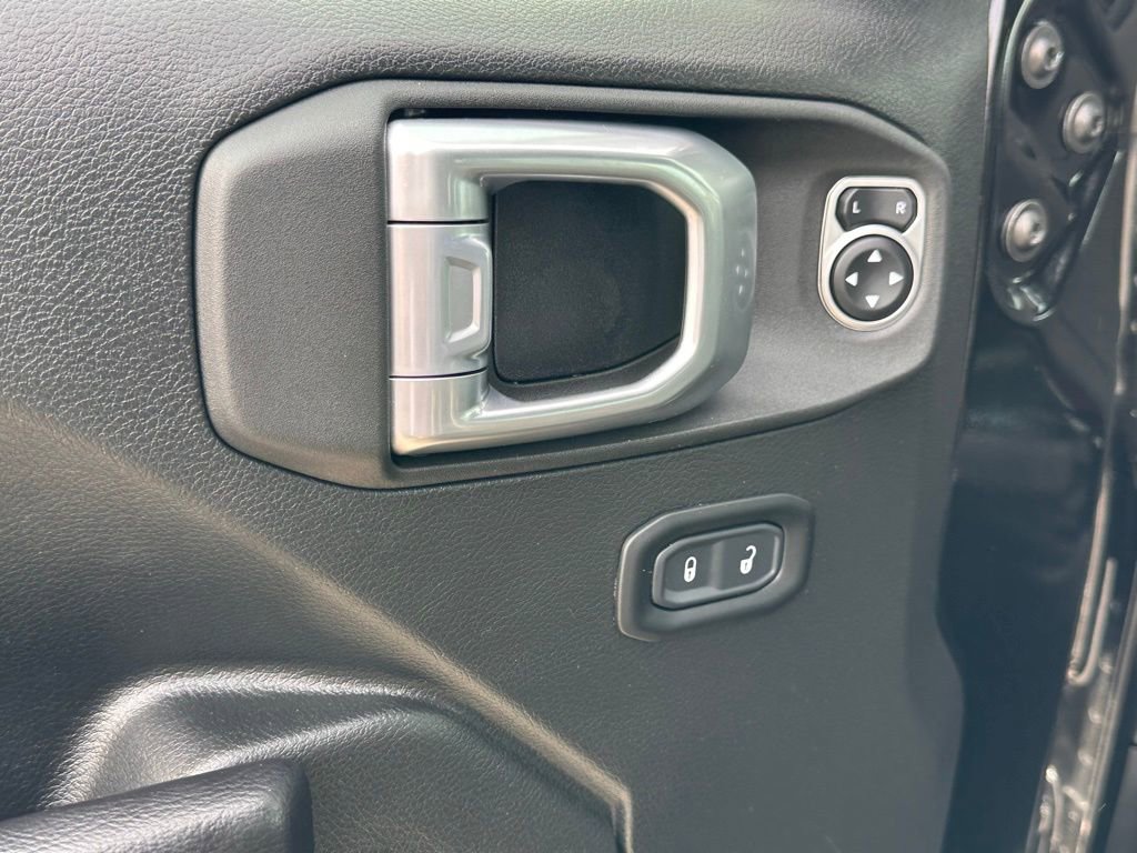 Used 2021 Jeep Wrangler Unlimited Sport image 15