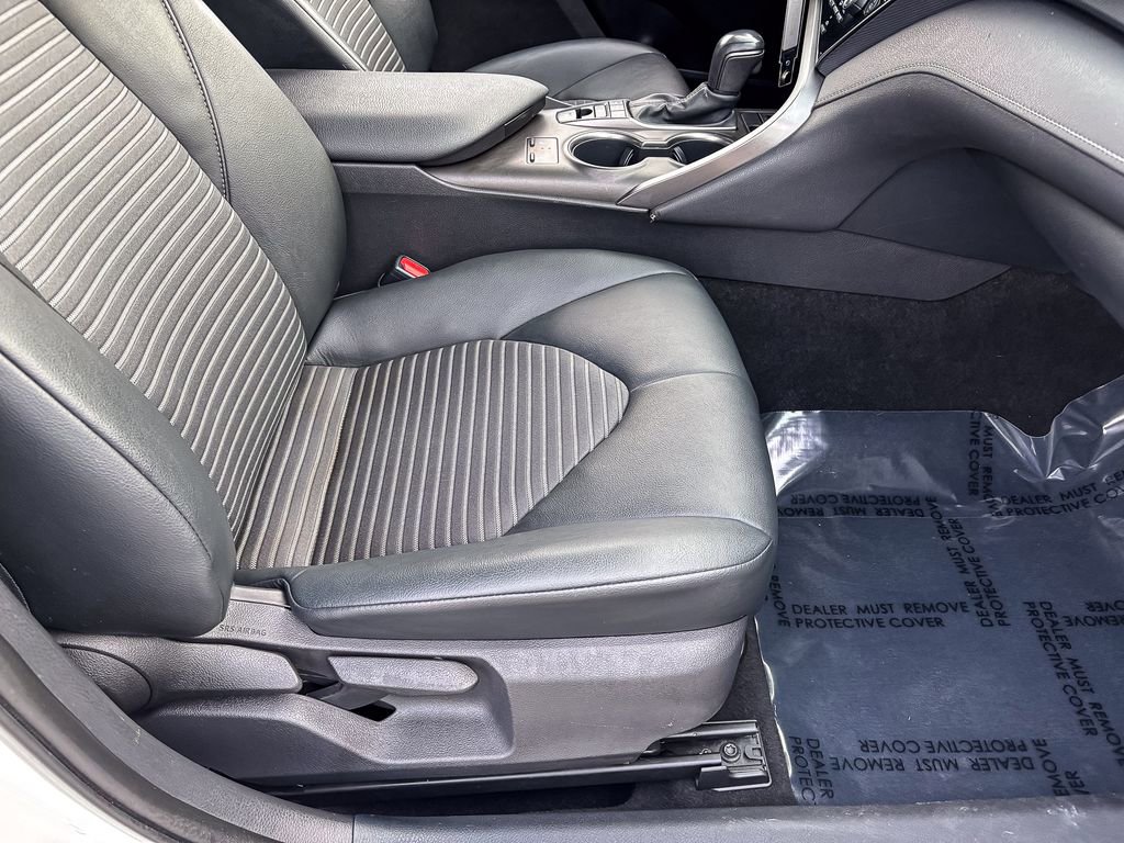 Used 2022 Toyota Camry SE image 34