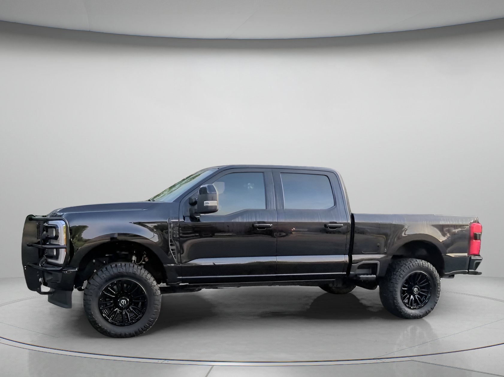 Used 2025 Ford F250 Lariat w/ Black Appearance Package AWD/4WD image 15