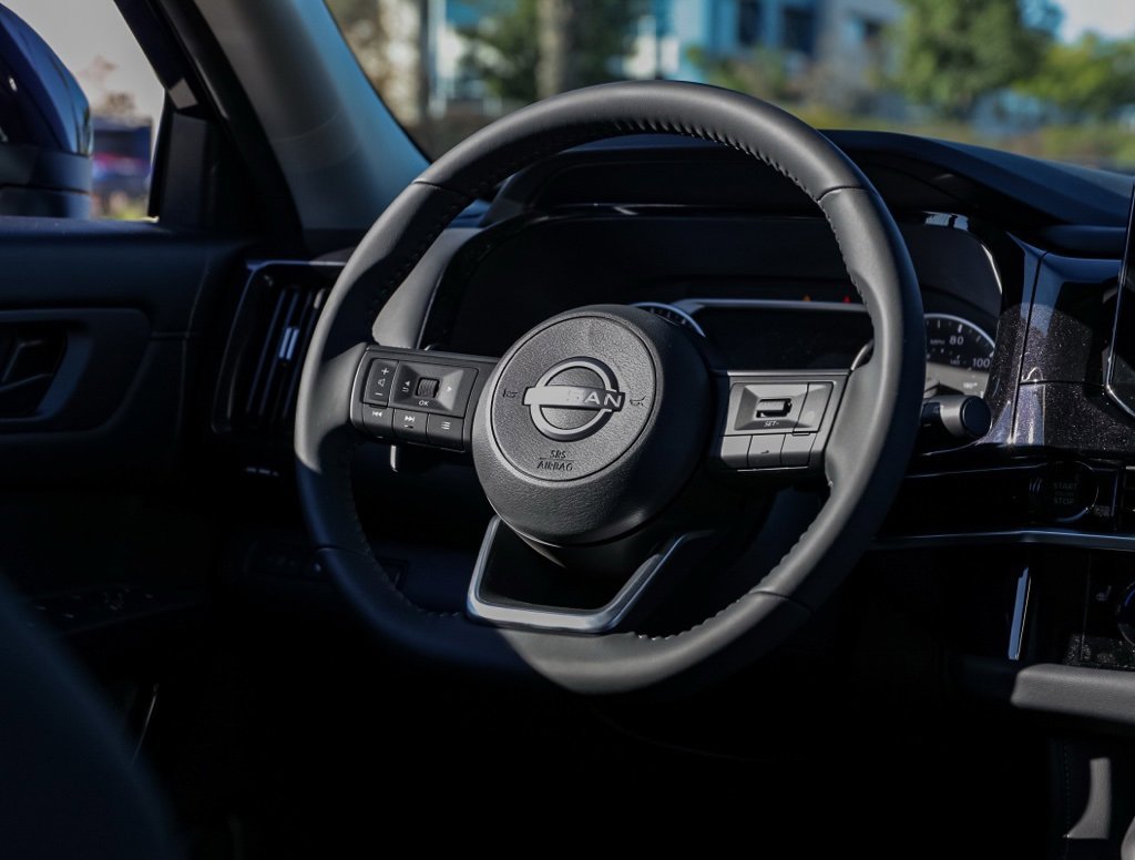 New 2025 Nissan Pathfinder SV image 25